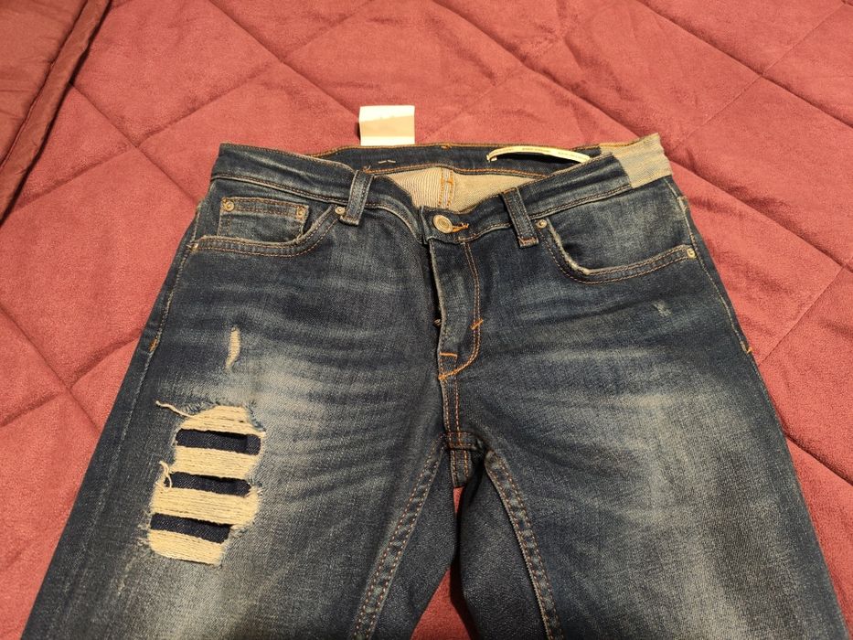 Zara/Mango jeans cu etichetă
