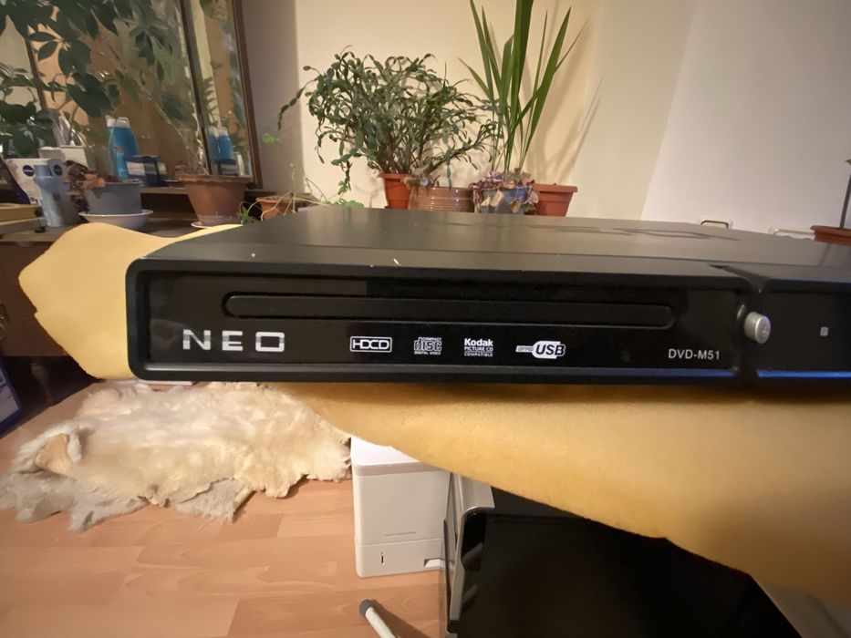 Продавам  DVD  Neo