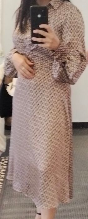 Продам платья на выход.