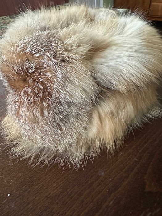 Яка лисица естествен косъм и дамска шапка естествен косъм лисица