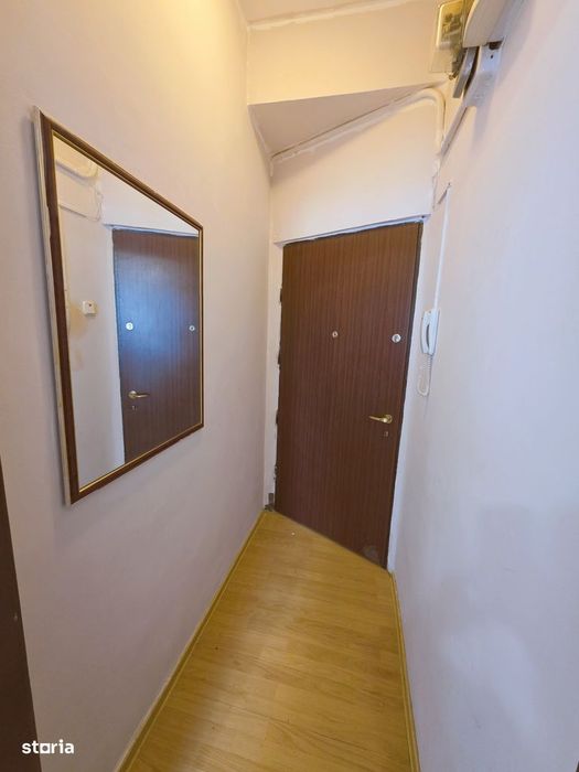 Garsoniera Magheru Ambasada Angliei str. Pitar Mos etaj 4/6 mobilata