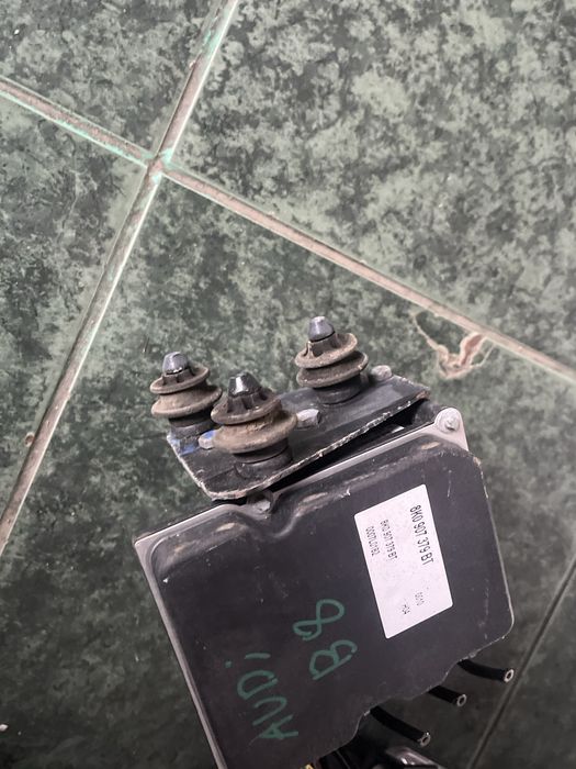 Pompa abs audi a4 b8