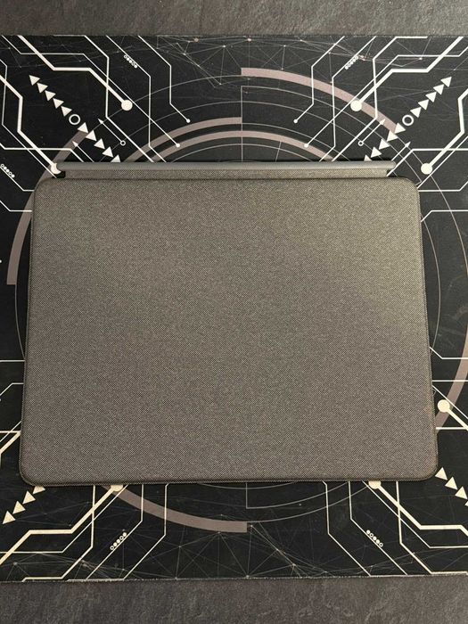 Tastatură Logitech Combo Touch - iPad Pro 12.9" (Gen 5/6)