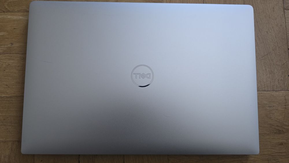 Dell xps 7590 4K i5-9300H 15.6" 32GB RAM 512GB SSD