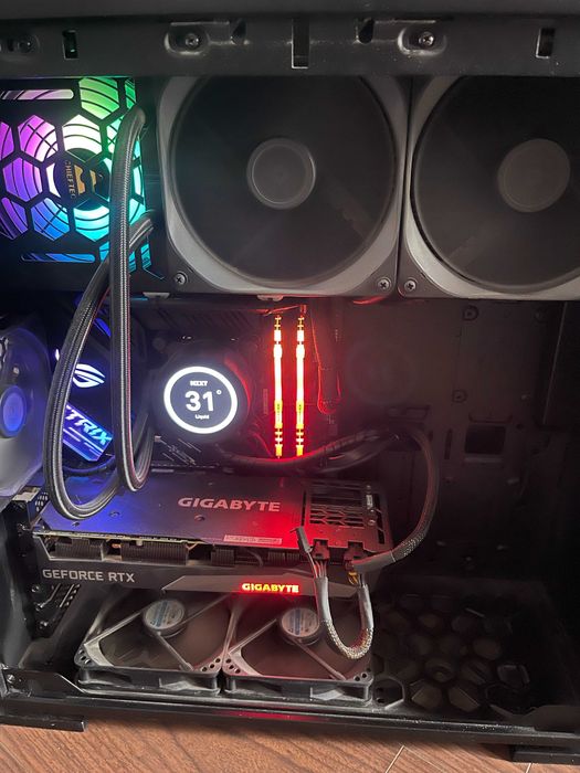 Gaming PC: i9-10900K, RTX 3070 8GB, 32GB RAM, 1TB NVMe SSD + HDD