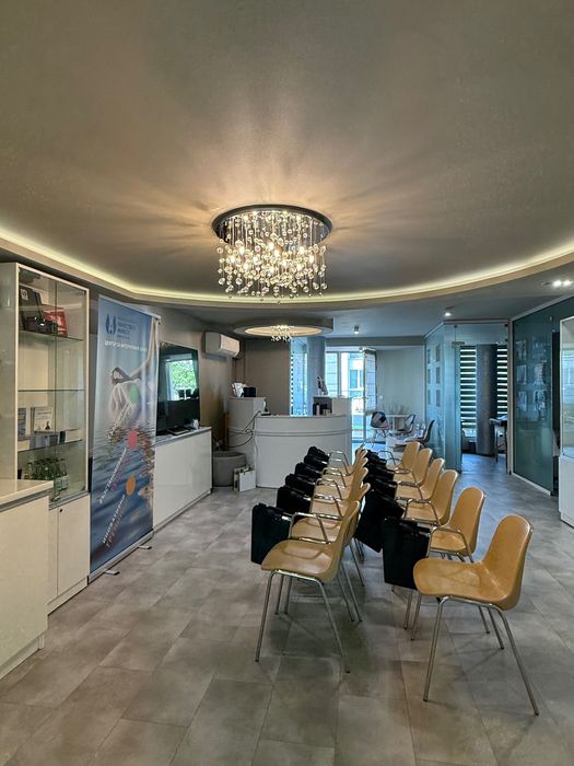 Дава се под наем Офис в София, Иван Вазов - 145 кв.м за 2000 € - Снимка #1