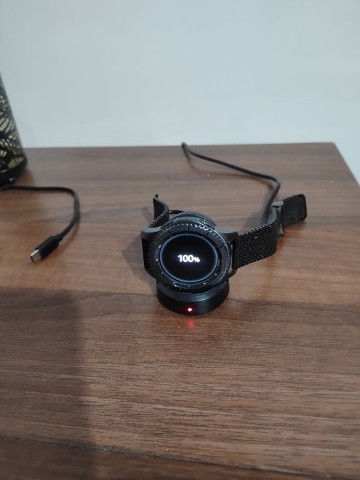 Vînd ceas Samsung ghir3 frontier