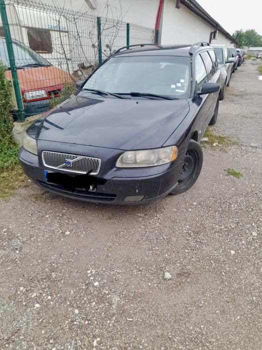 Volvo V70 2006г 2.4 140кс