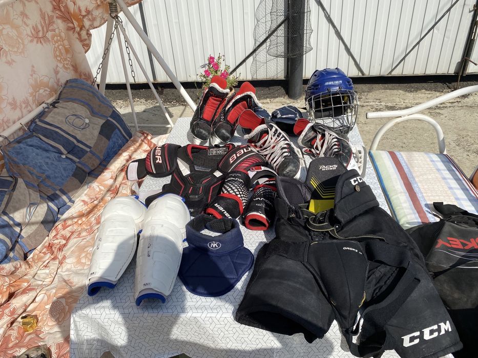 Комплект хоккейной формы СРОЧНО!!! ДЕШЕВО!!!