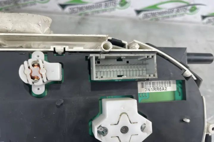 Ceasuri bord 8200218863 Renault Laguna 2001 1.9 DCi MT (107 hp)