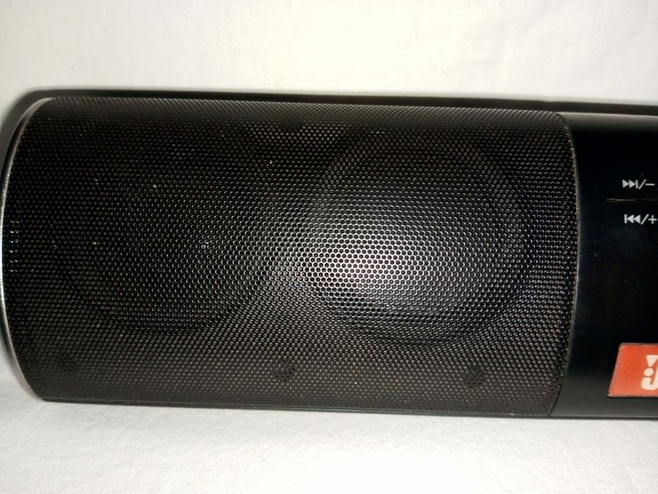 Колонка с радиом FM, флешка, блютуз.