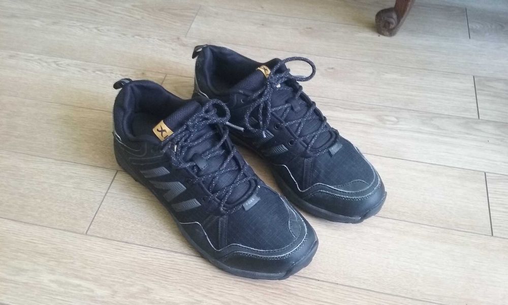 adidasi pantofi de sport barbati 43,5