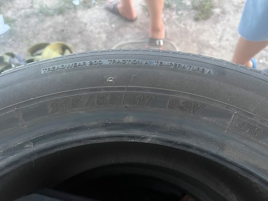 Продам коплект летней резины на 17