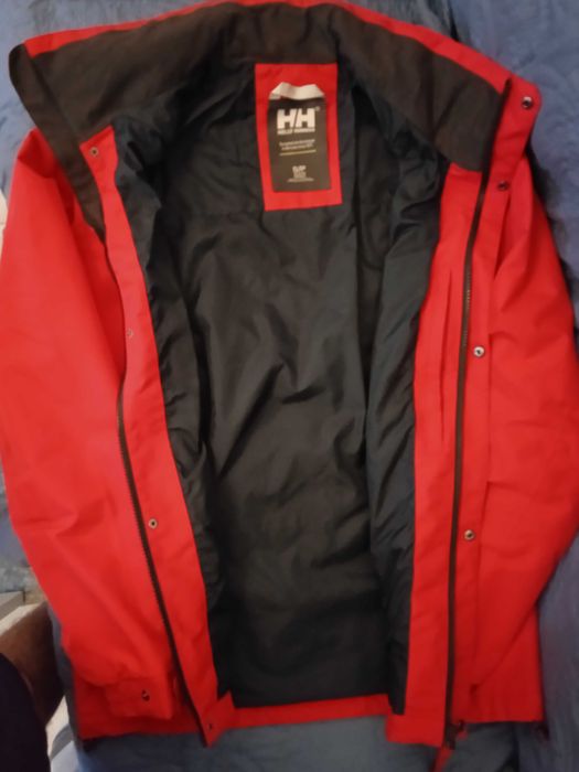 Дамско яке "HELLY HANSEN" ,устойчиво на вятър, дъжд ,размер S/P
