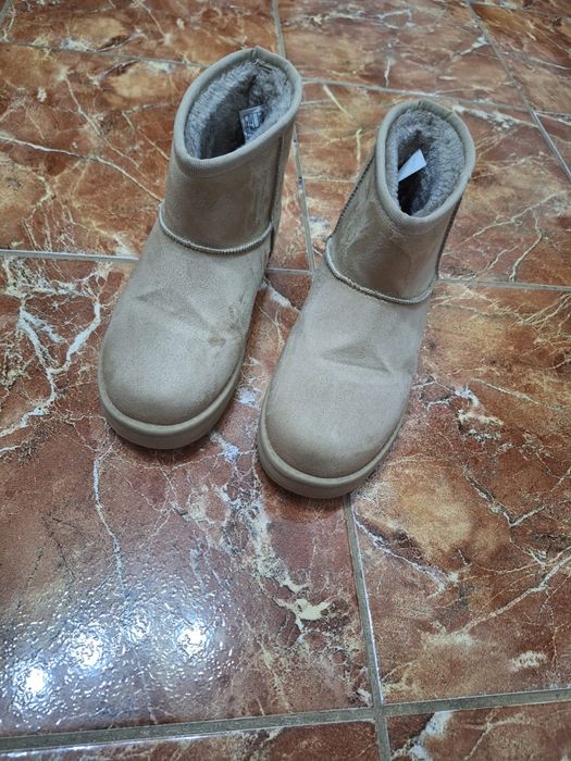 Ghete fete maro calduroase