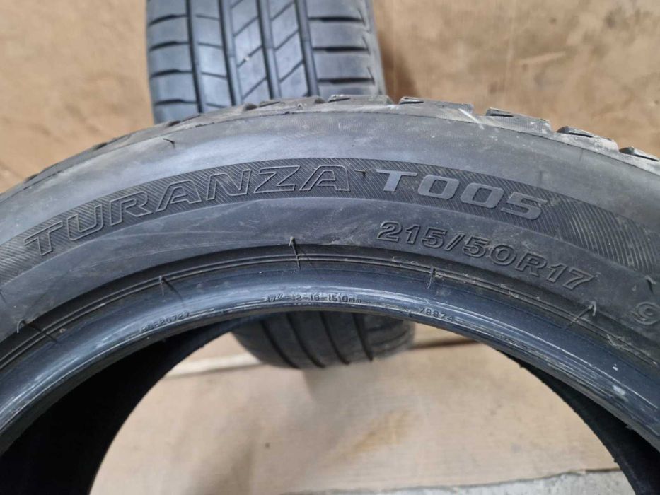 2 Bridgestone R17 215/50
летни гуми
DOT1520