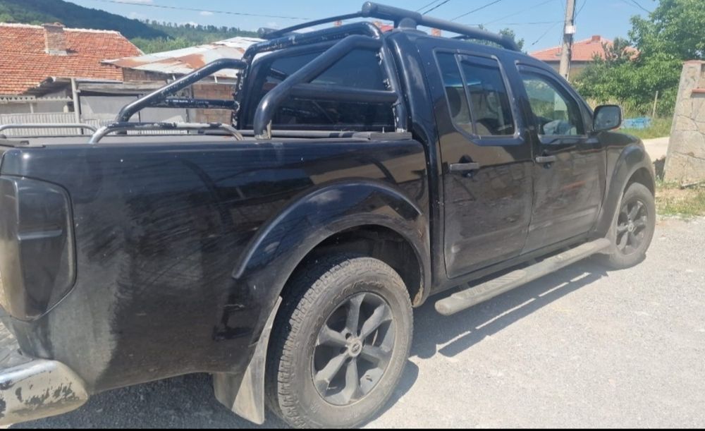 Nissan Navara TEKNA 2.5-DCI-190кс-2012г