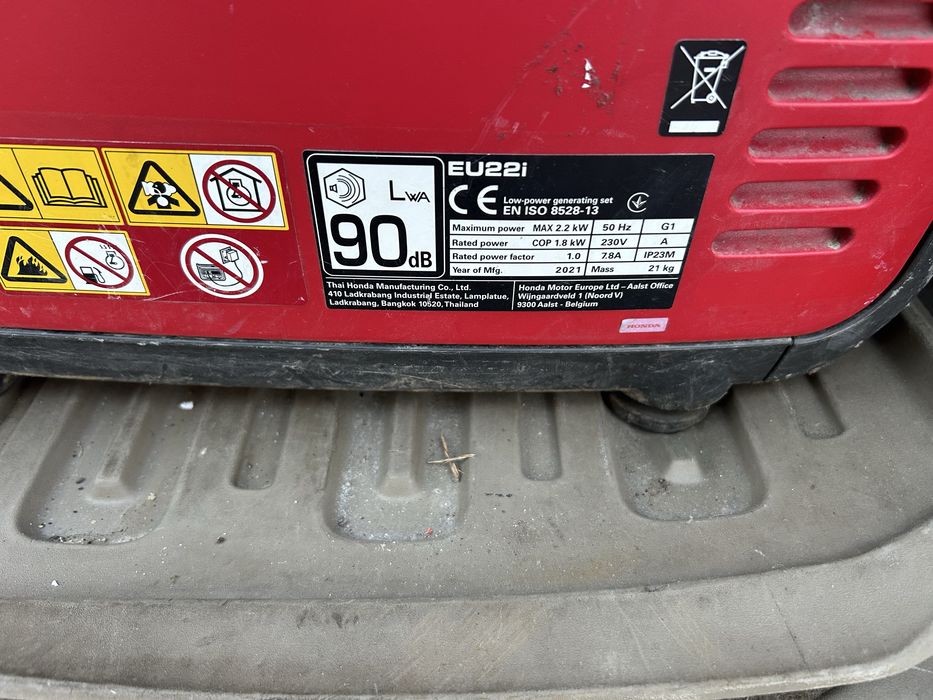 Generator honda eu 22i!!