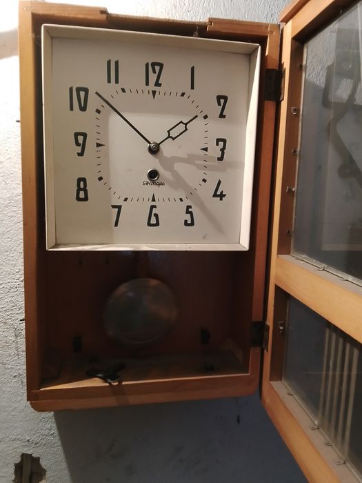 Продам часы на ходу