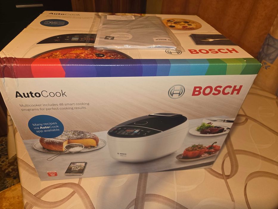 Неразопакован Мултикукър Bosch AutoCook MUC11W12