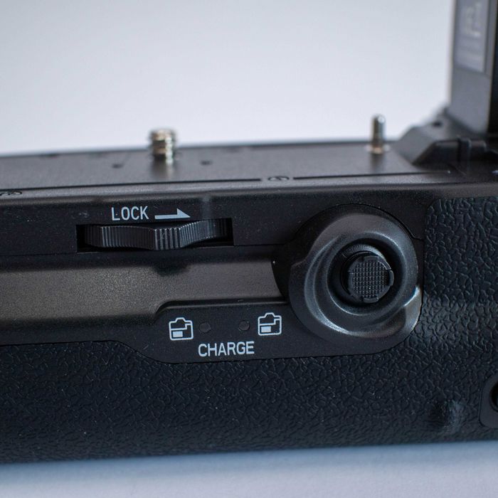 Батериен грип BG-R10 за фотоапарат Canon R6 , Canon R5 , R6 II , R5C