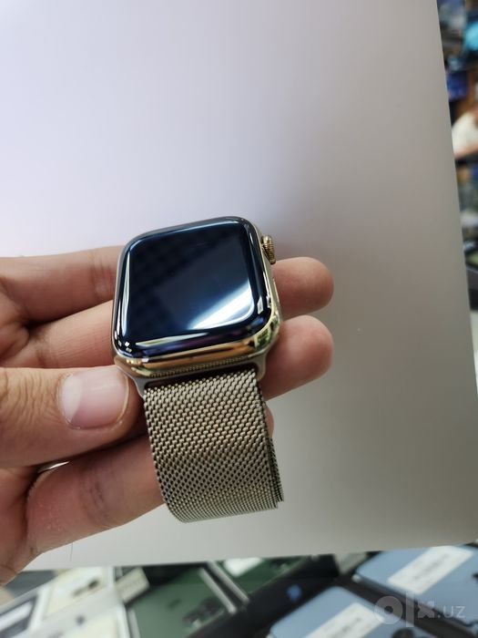 Apple Watch 9 45mm Gold Milanese