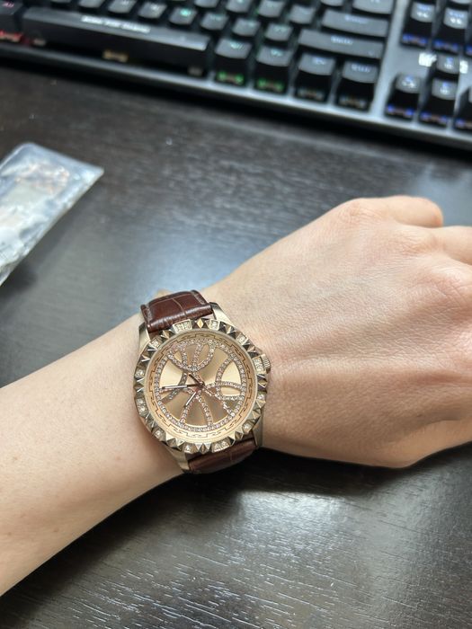 Дамски часовници 70-150 лв