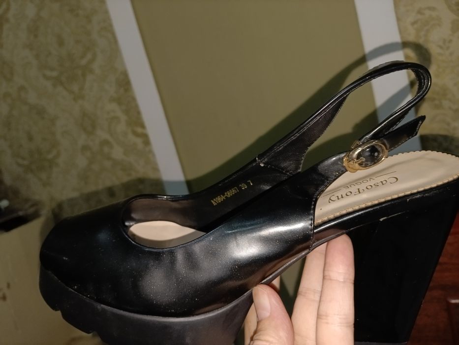 Туфли сотаман янги