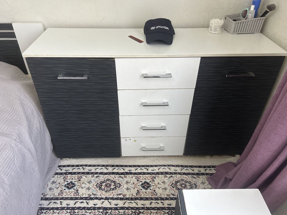 Спальный гарнитур