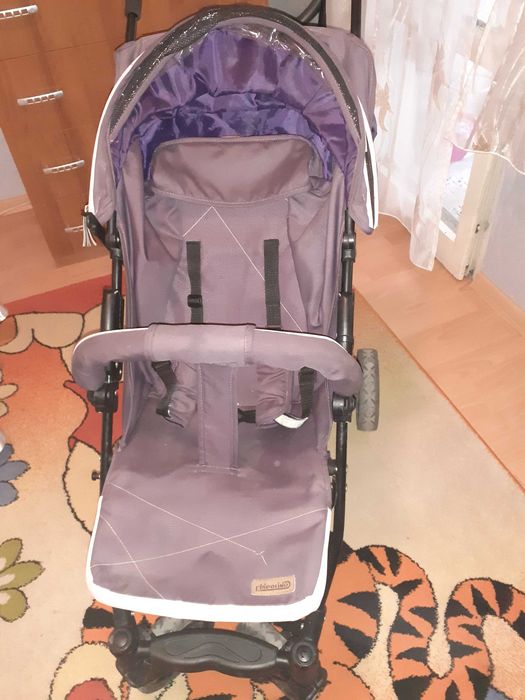 Бебешка олекотена количка