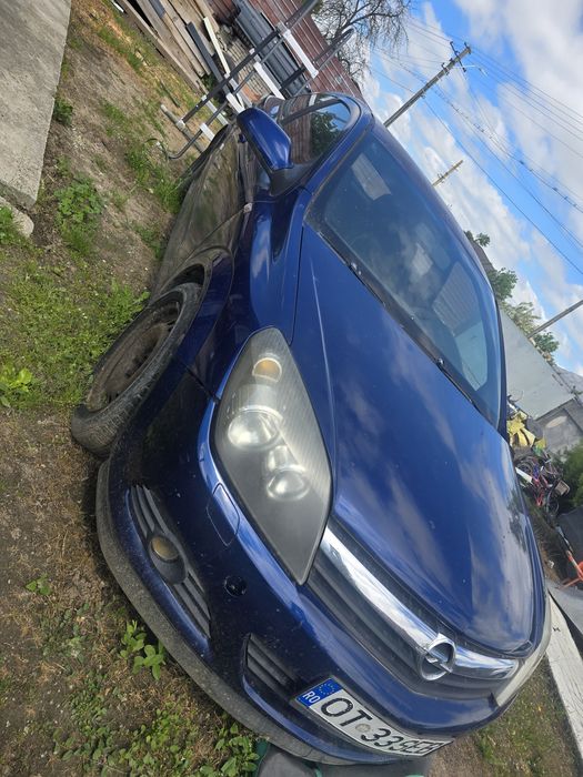 Se vinde Mercedes Vito si Opel astra h gtc