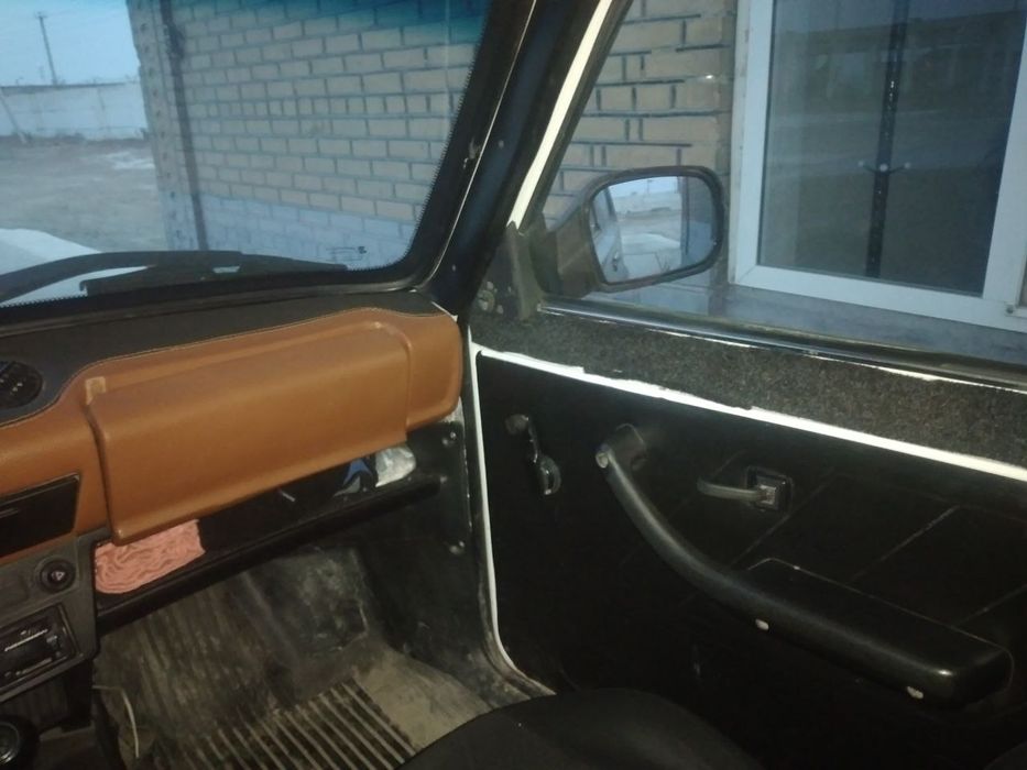 Lada 2121 Нива 1995 — 2