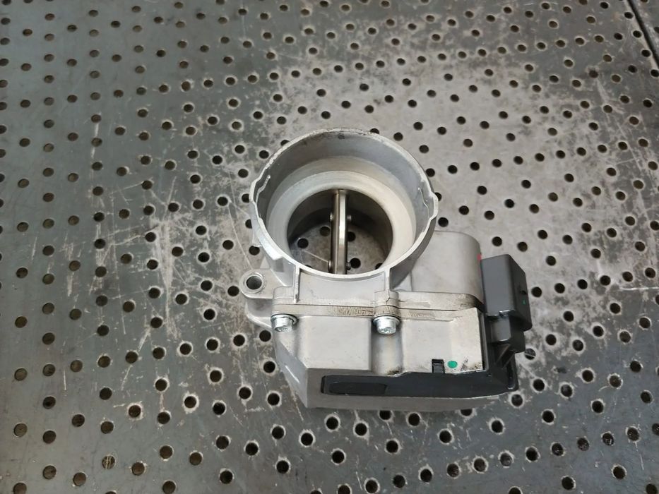 clapeta acceleratie  2.0 tdi brd audi a4 b7  240640490