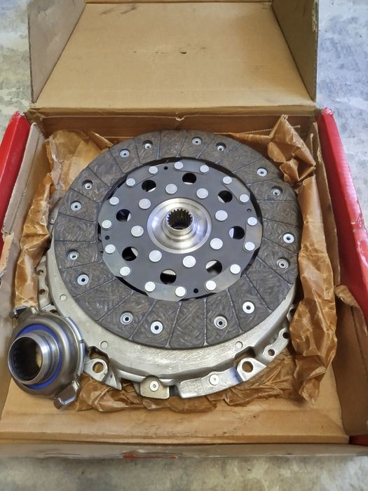 Продам комплект сцепления