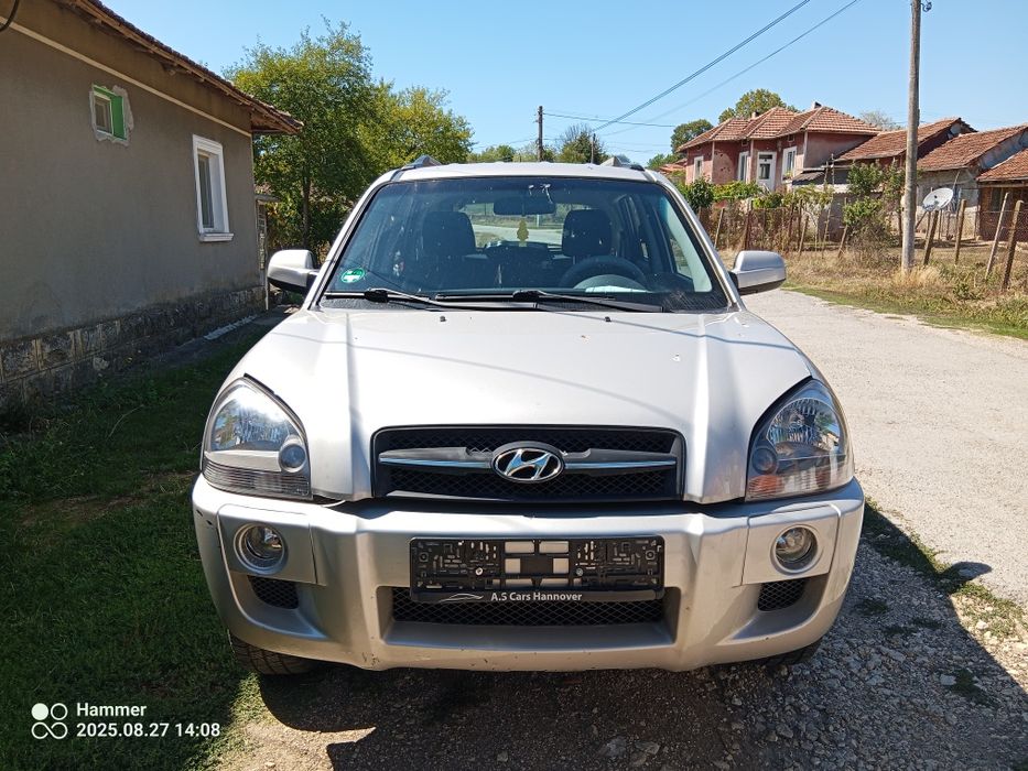 Продавам hyundai tucson 2.0 crdi на части