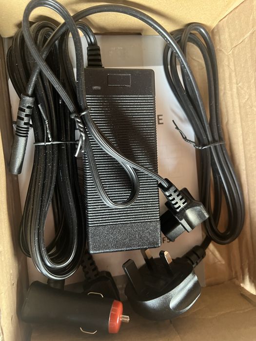 Компресорен Хладилник 45л с фризер Alpicool NCF45 за кола и камион