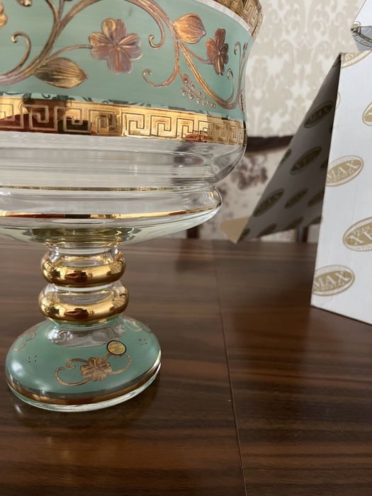 Богема  1 фруктовница и  1 вазочка  для орешков ,миндаля