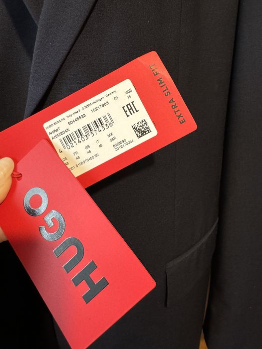 Costum (sacou+pantaloni) Hugo