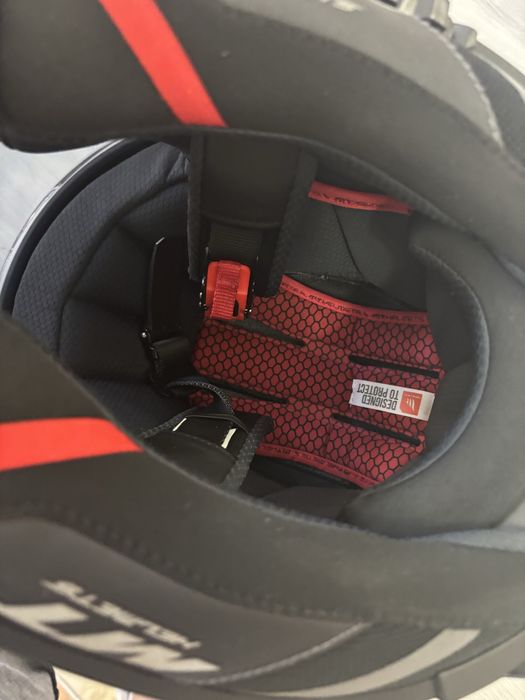 каска MT Thunder 4