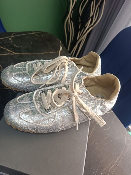 Продам крассовку женскую