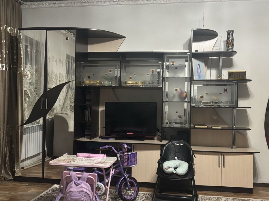 Продается стенка мебелированная