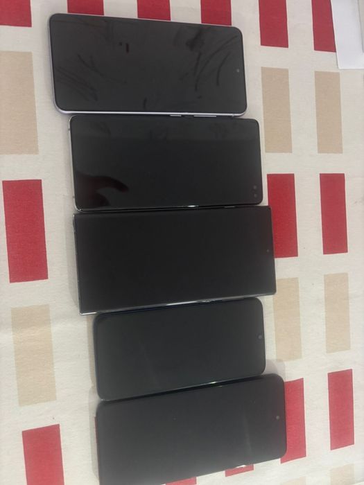 Telefoane Samsung Galaxy S22 Ultra S21 Fe S10 Plus A40 și Motorola G53