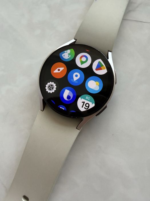 ПРОДАМ Galaxy Watch 6 40mm