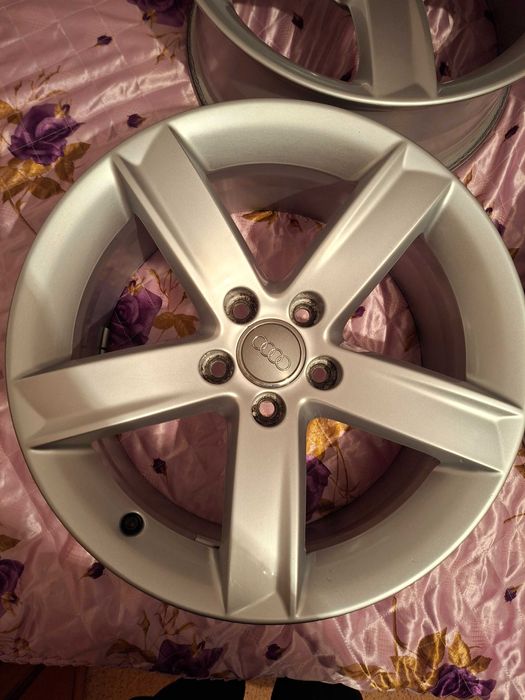 Джанти с гуми  17 5х 112 от ауди а5 7.5ж ет 28 audi a5 7.5j et 28