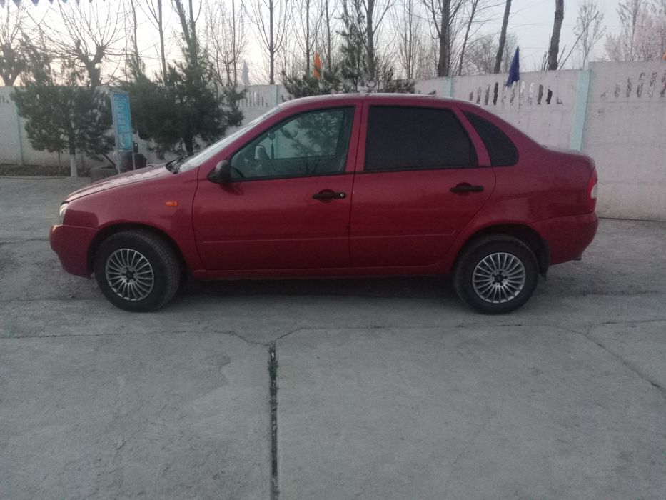 ВАЗ Калина сотилади 1118