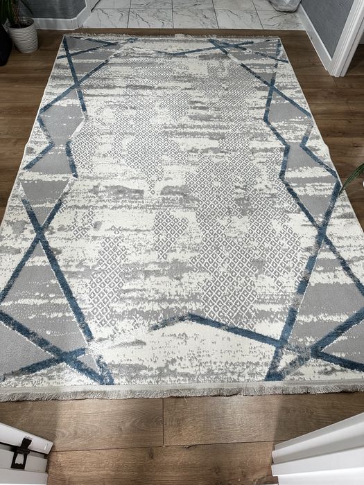 Продаю ковер б/у