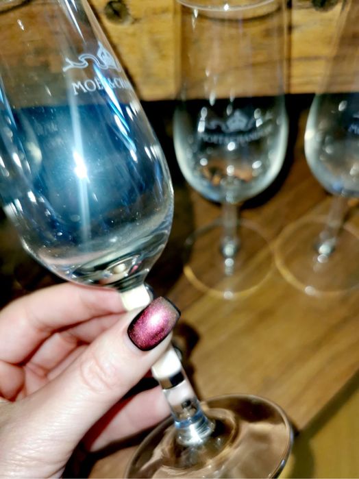 Кристални чаши шампанско брандирани тъй наречени флютс 4 бр. Flutes