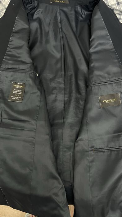 Продам костюм тройка темно синии