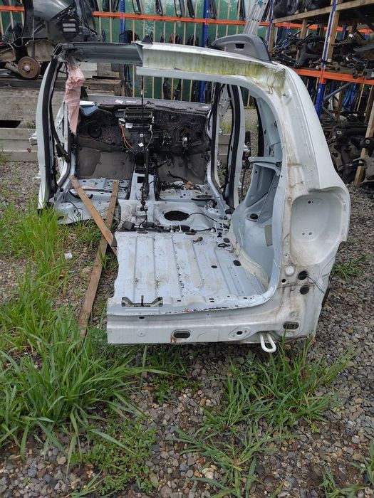 Caroserie Dacia Duster II 1.0 Benzina 2021 2018 - 2021 SUV (1584) FARA PARTEA STANGA SPATE Garantie