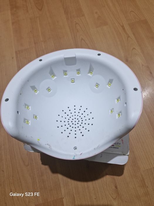 Lampa  manichiura